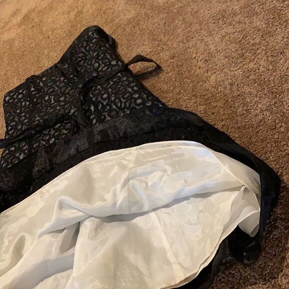 WHBM lace dress - Picture 7 of 13